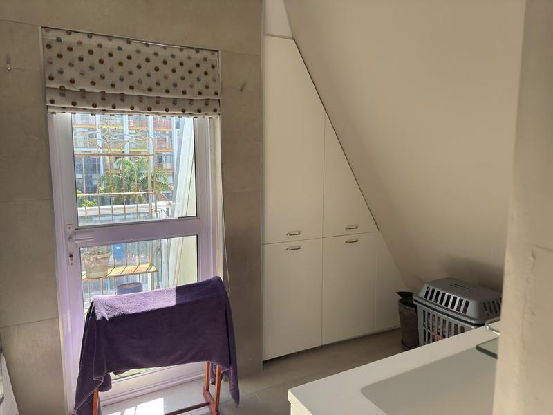To Let 1 Bedroom Property for Rent in Sea Point Western Cape